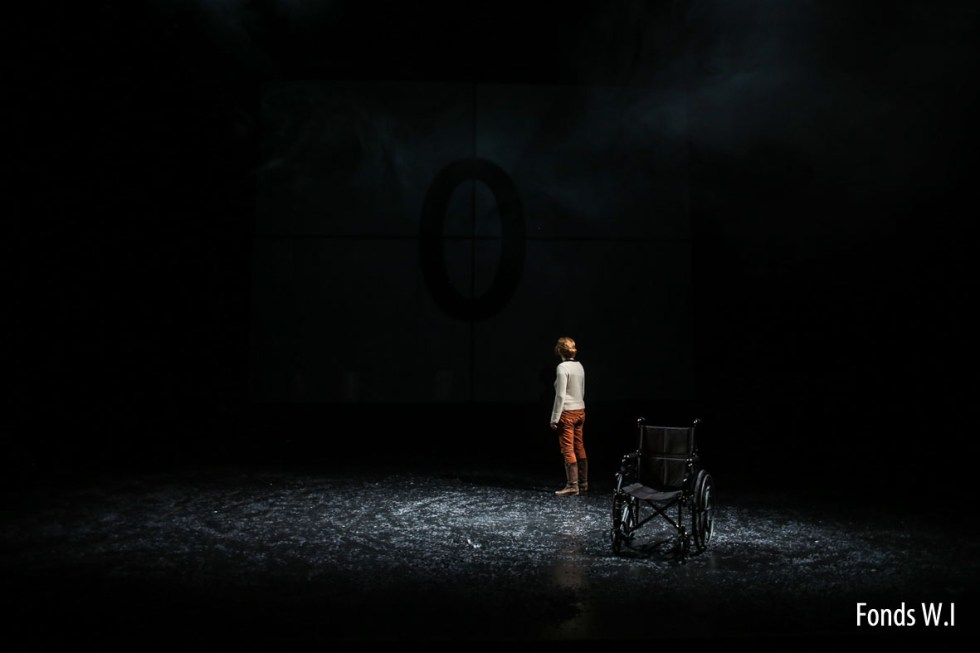 6 Monologuefauteuil.jpg